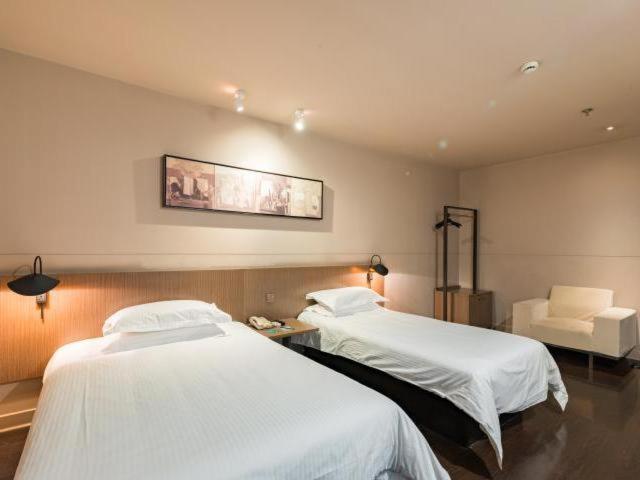 Jinjiang Inn Nanjing Road Pedestrian Streeteast Asia Hotel Shanghai Exterior photo
